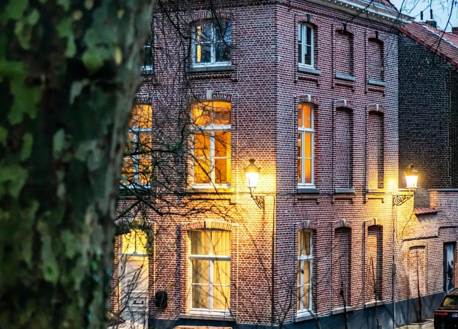 Romantic Escape And Wellness At Miss Tinguett In Bruges Homestay