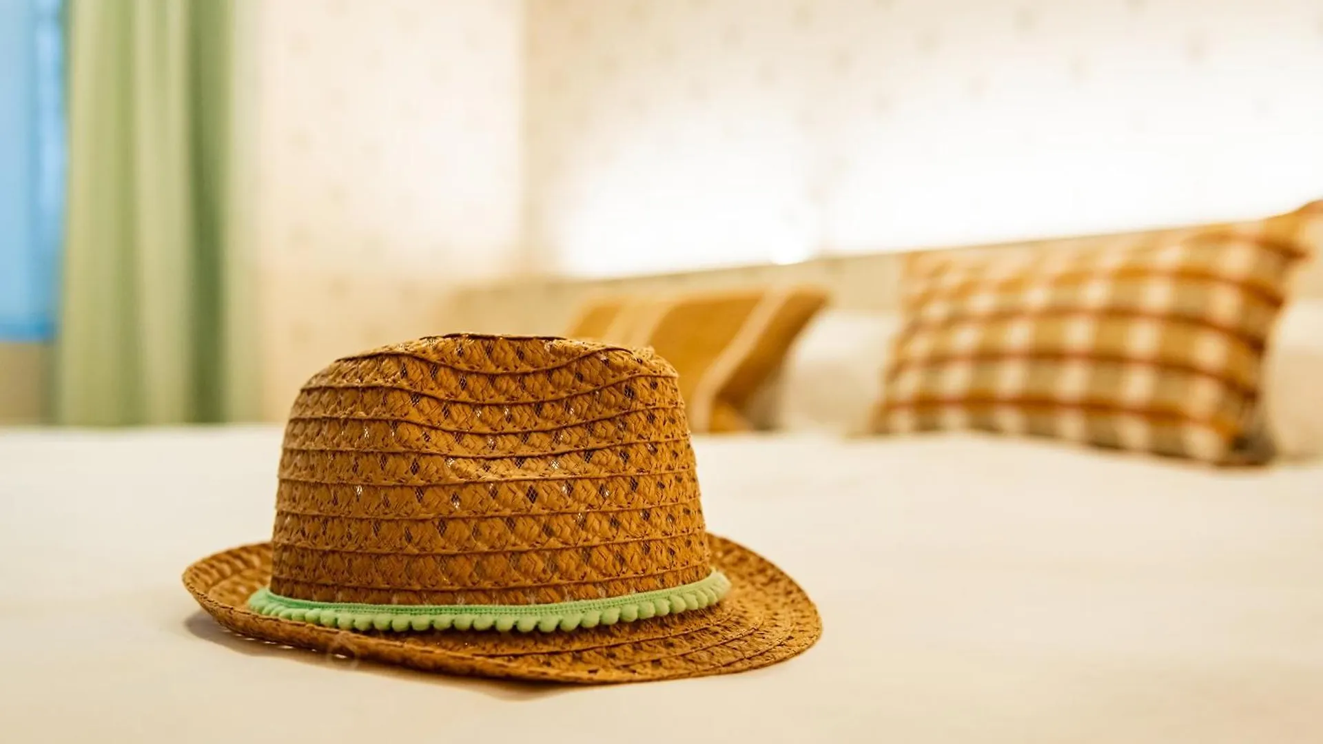 Romantic Escape And Wellness At Miss Tinguett In Bruges Belgium