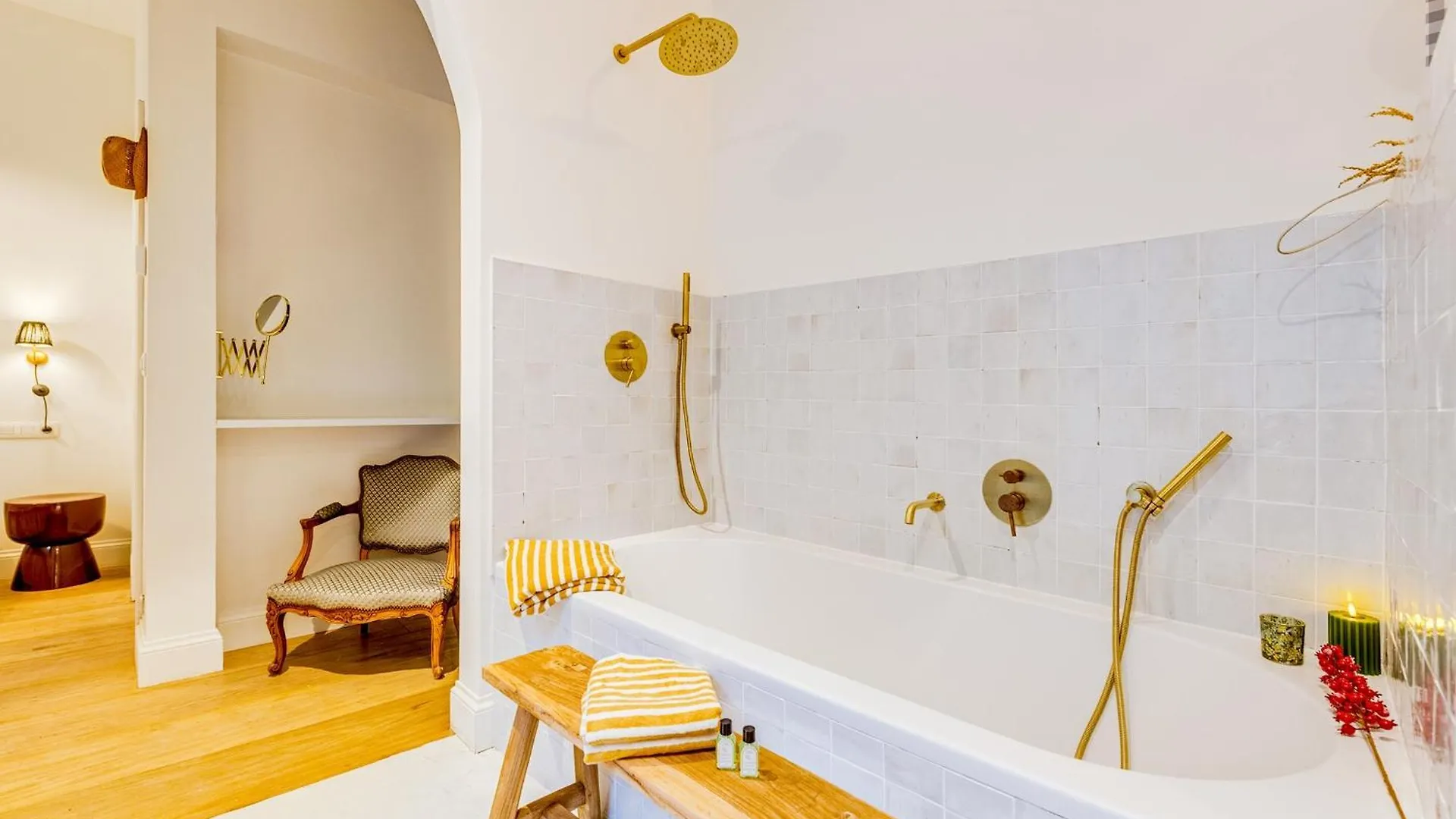Homestay Romantic Escape And Wellness At Miss Tinguett In Bruges