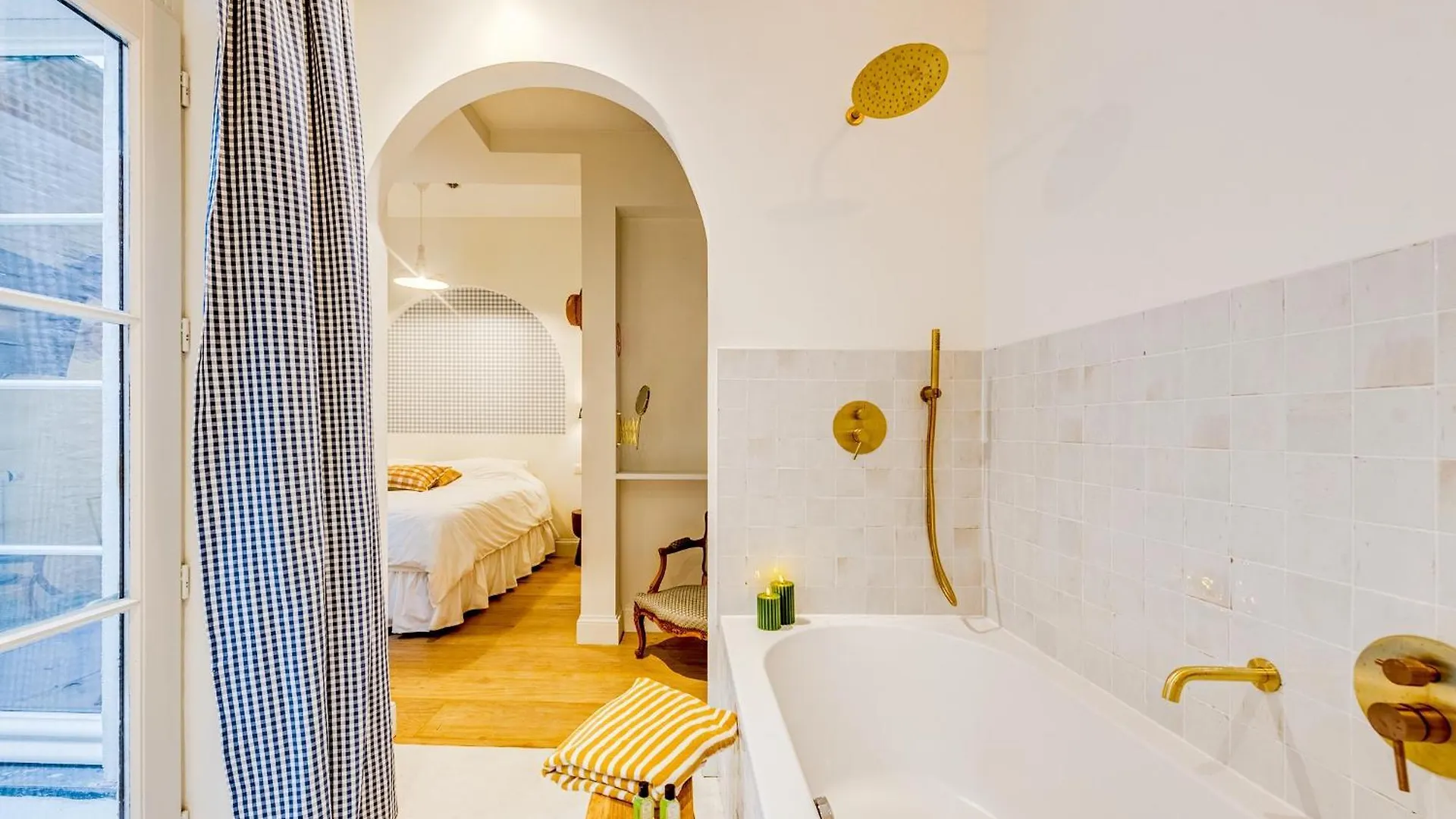 Homestay Romantic Escape And Wellness At Miss Tinguett In Bruges Belgium