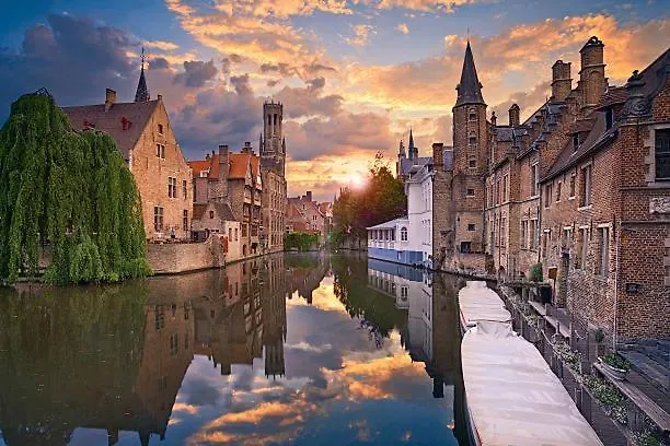 Romantic Escape And Wellness At Miss Tinguett In Bruges